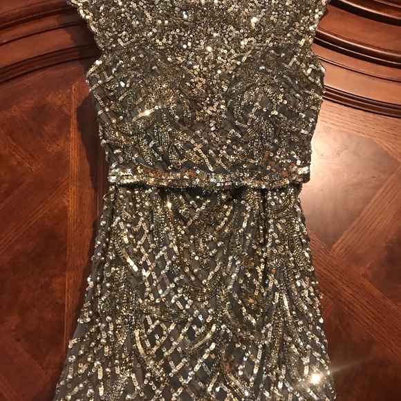 Beautiful Mac Duggal - Picture 3 of 4